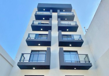 Departamento dos ambientes con Cochera