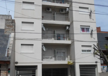 Departamento 2 ambientes con cochera Moron
