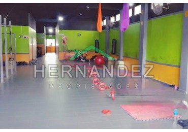 Venta Local Castelar Norte + Departamento